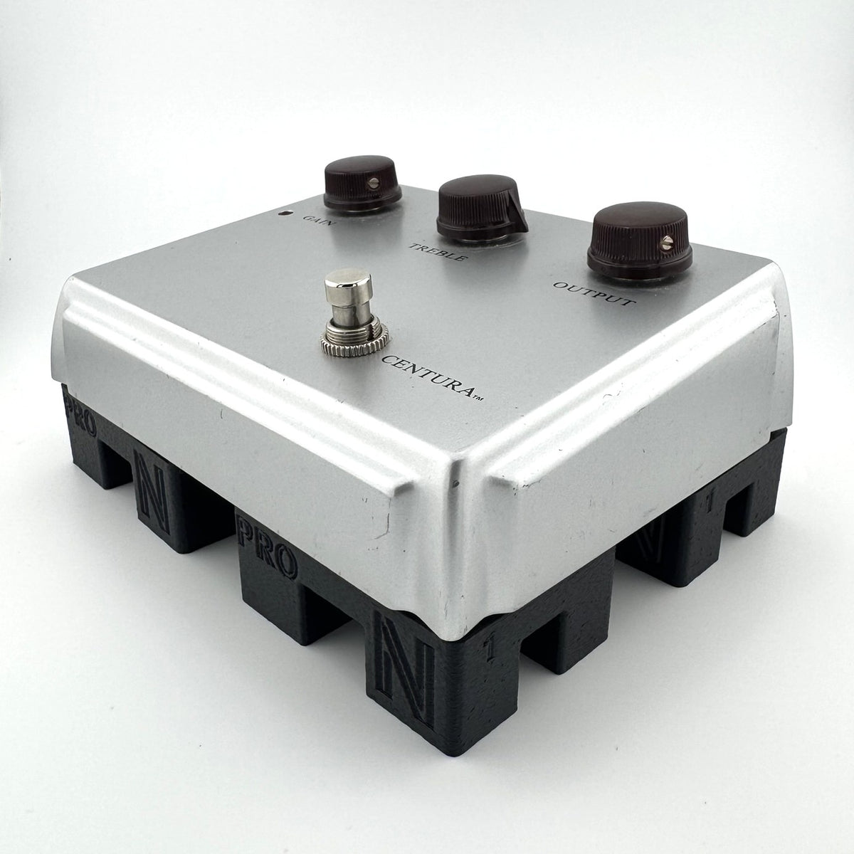 1" Pro Flat Pedal Risers from Nicholls Custom Designs being used to lift a Ceriatone Centura