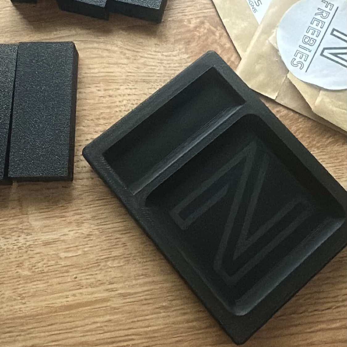 TONE DOCK - Drop tray for Picks and Slide image 1